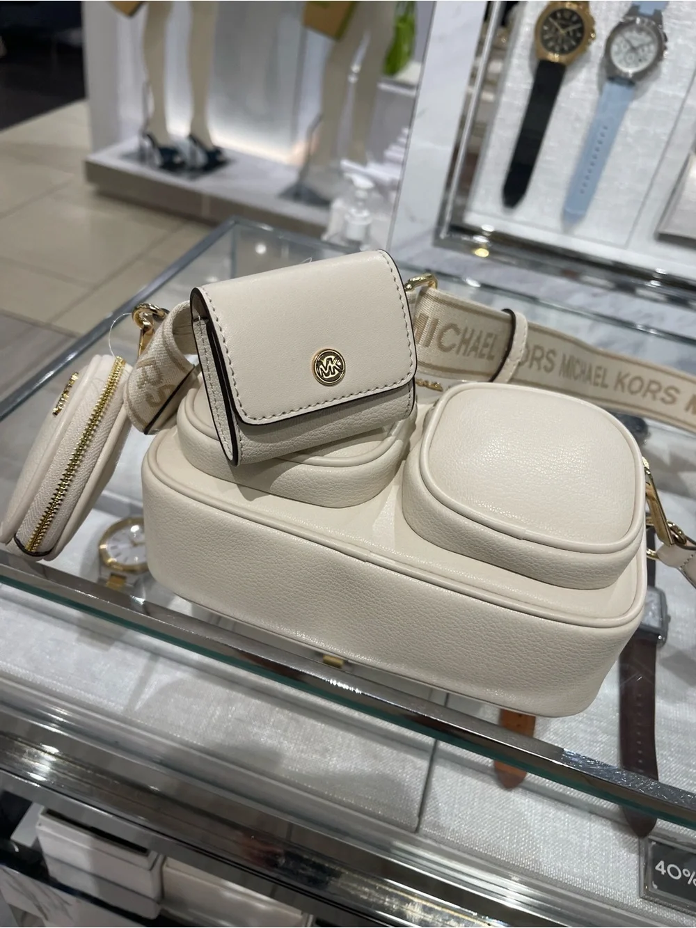 Michael Kors JST Md Pocket Leather Messenger XBody With Attachments Crossbody